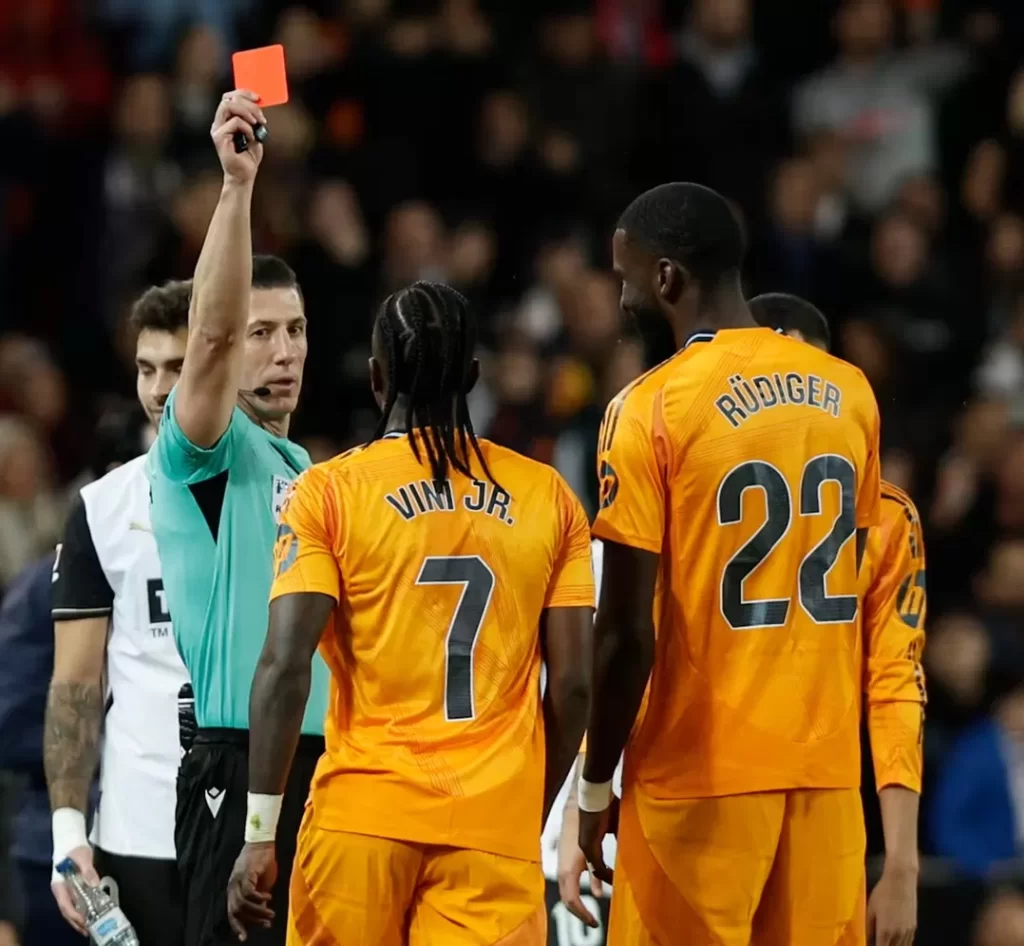 Serang Wasit! Jelang Derby, Real Madrid Malah Protes